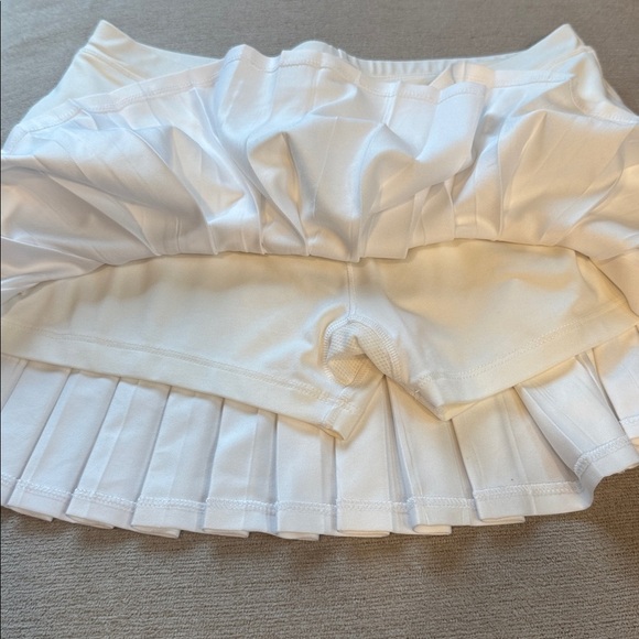 Fred Perry Pleated Tennis Skort - Picture 4 of 10